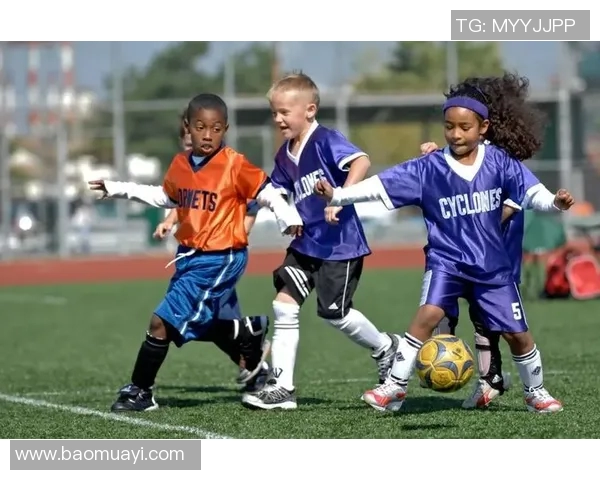 足球明星在非洲慈善捐款助力儿童教育与健康发展